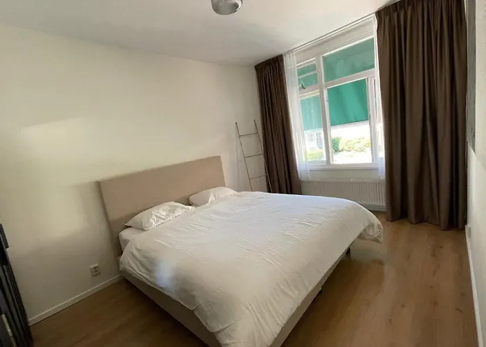 Apartment Op De Hoek