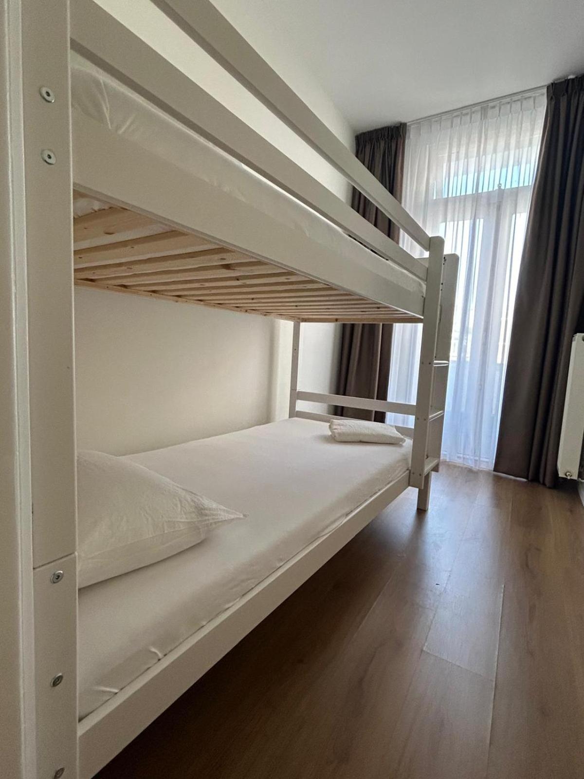 Op De Hoek Apartment *